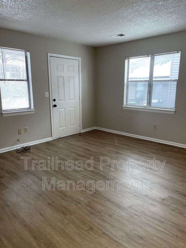 Building Photo - 8704 NW 82nd Ter
