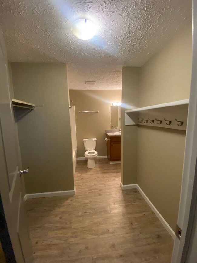 Building Photo - Studio Apartment