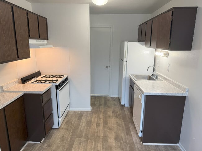 Building Photo - Century Square Townhomes