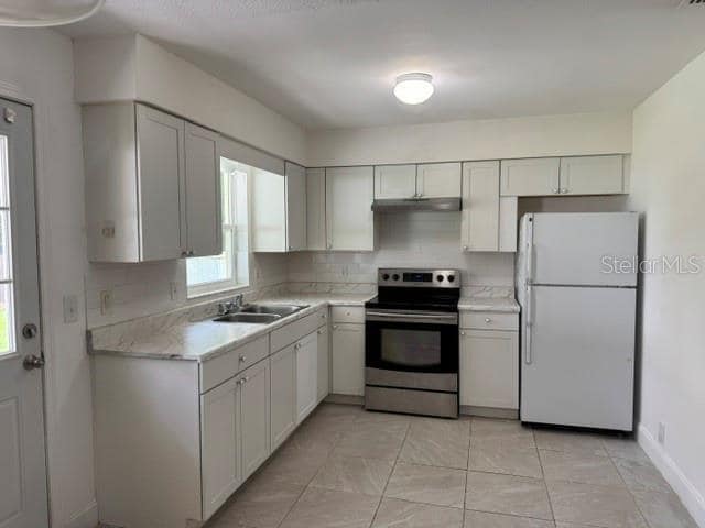 Building Photo - 27127 Fernery Ave