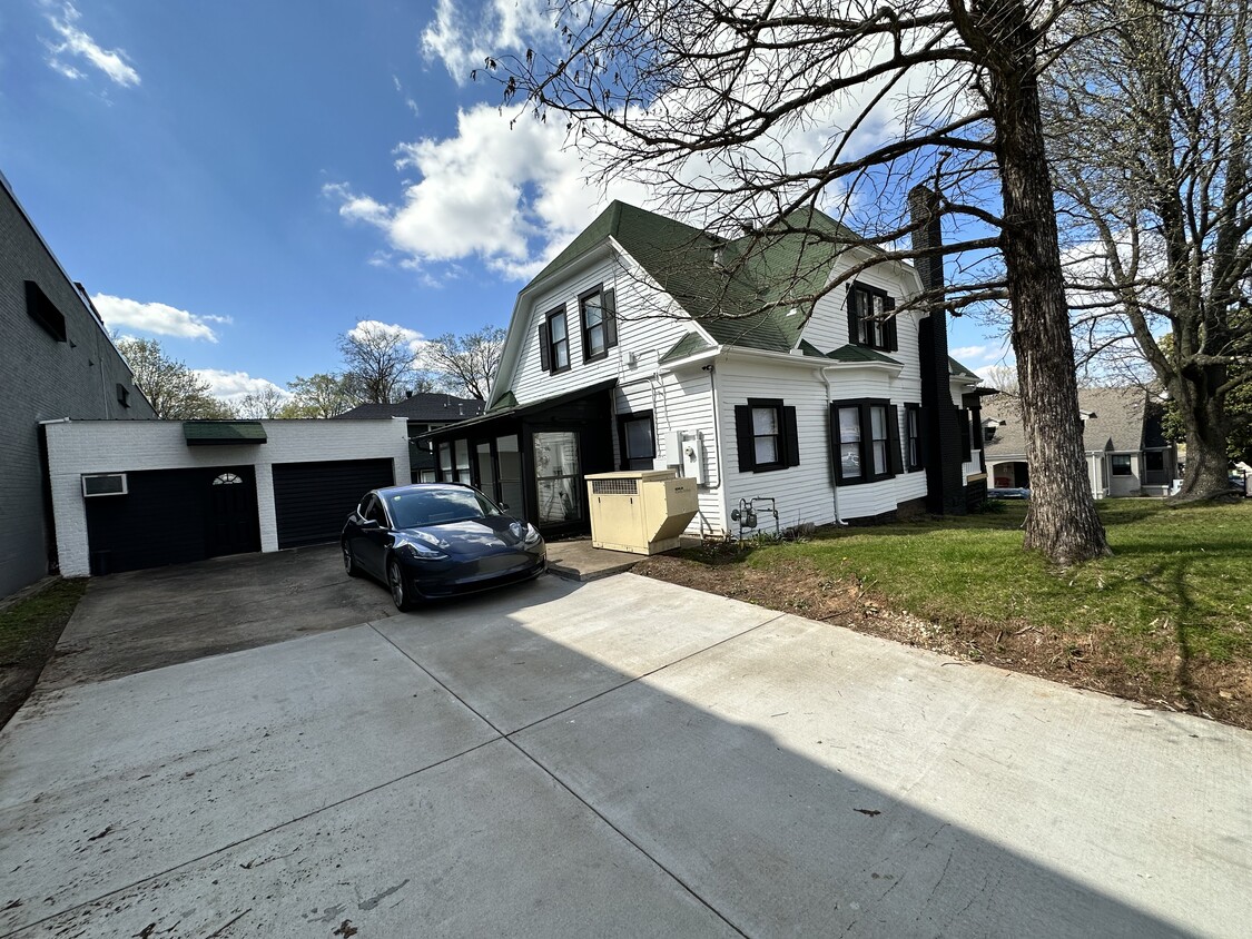 East Side View - 215 W Meadow St
