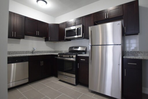 Foto del edificio - 1608 W Sherwin Ave