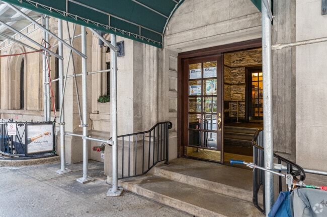 Entrance - The Albemarle
