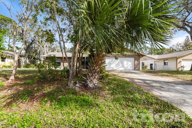 Building Photo - 2933 Sabal Palm Dr