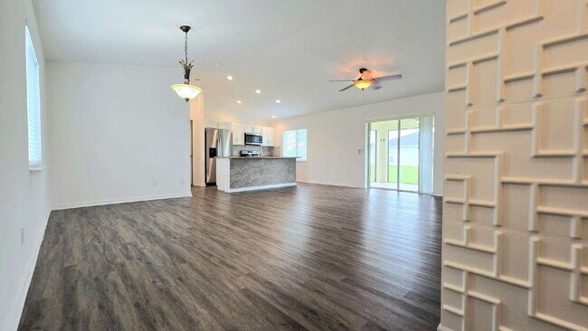 Foto del edificio - 232 NW 6th Ave