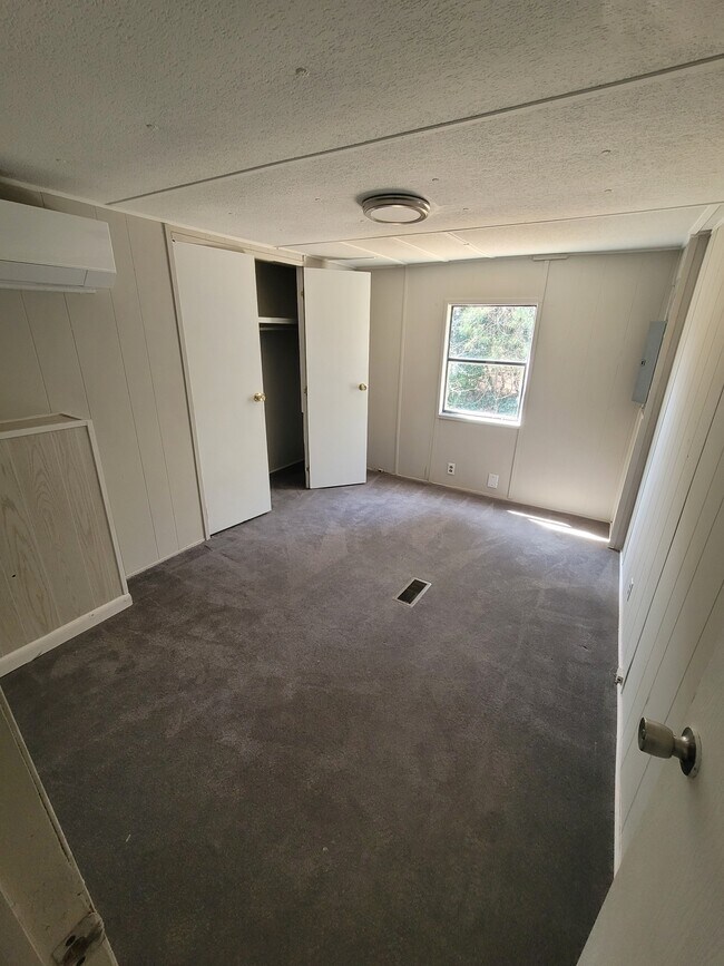 Building Photo - 238 Kipper Ct