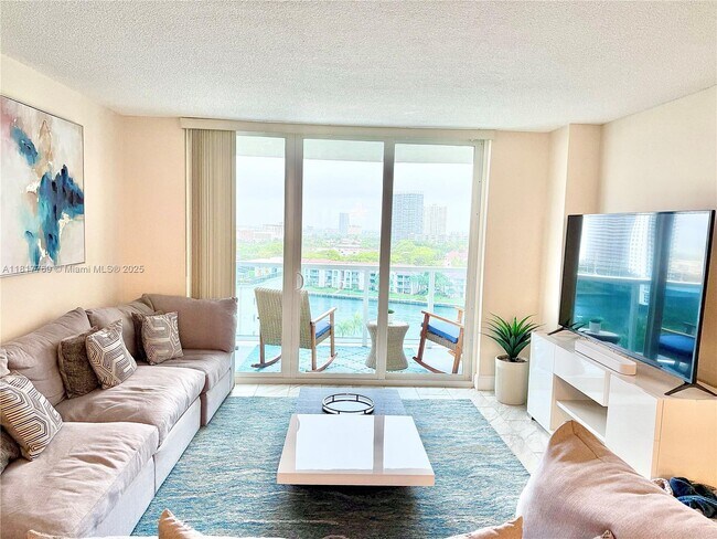 Building Photo - 3800 S Ocean Dr
