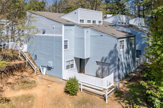 The Cobb Apartments-Townhomes photo'