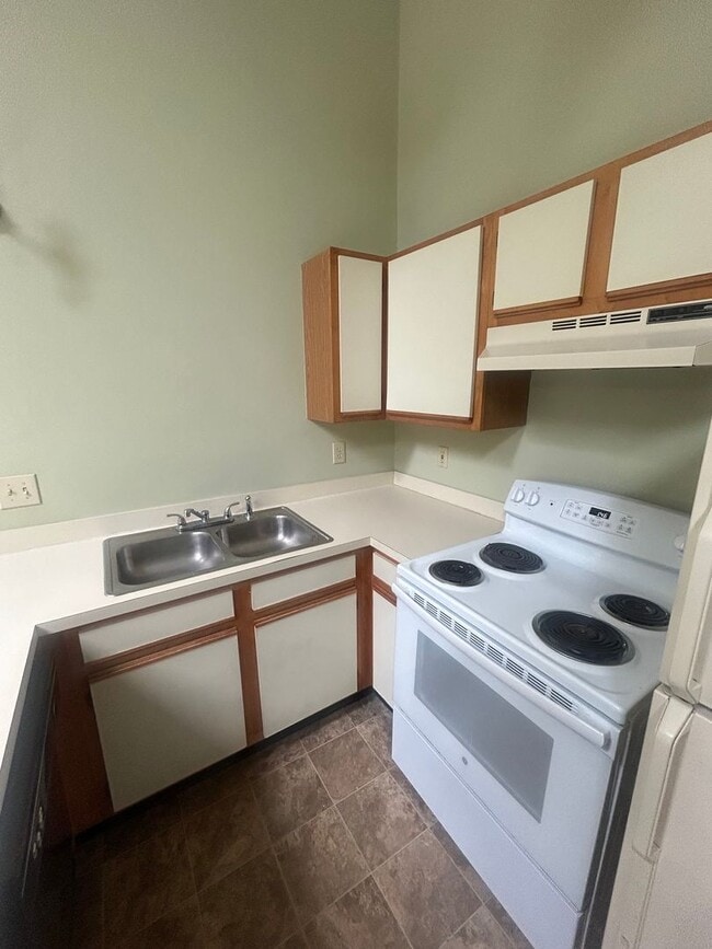 Photo - 924 Fairwood Lakes Dr Apartment