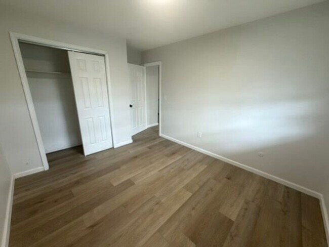 Foto del edificio - 801 Cedar St