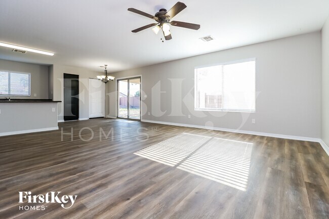 Foto del edificio - 21797 W Sonora St