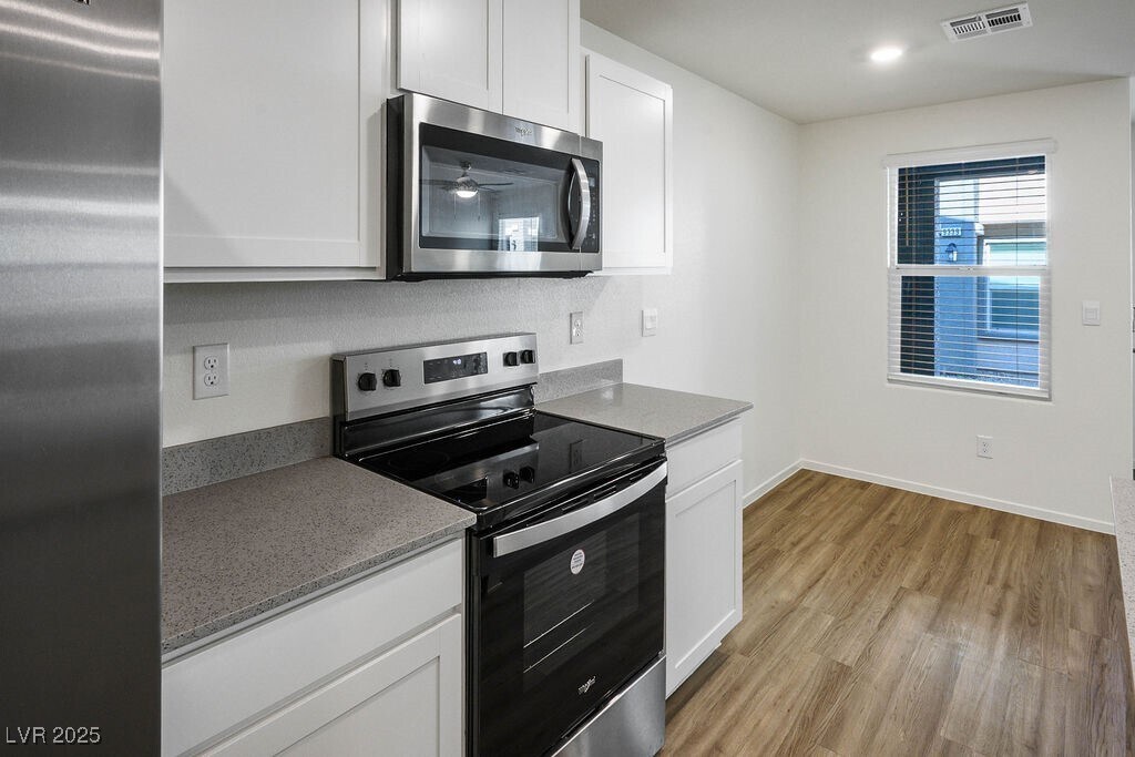 Foto del edificio - 9338 Soothing Sea St