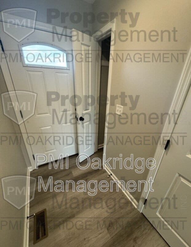 Building Photo - 241 Bruns Dr