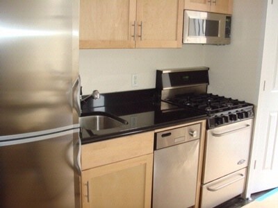 Foto principal - 424 E 9th St
