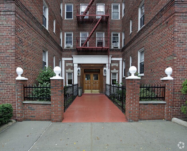 6389 Saunders St, Rego Park, NY 11374 Apartments Rego Park, NY