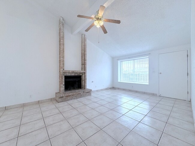 Foto del edificio - Northeast El Paso 2 bed/2 bath