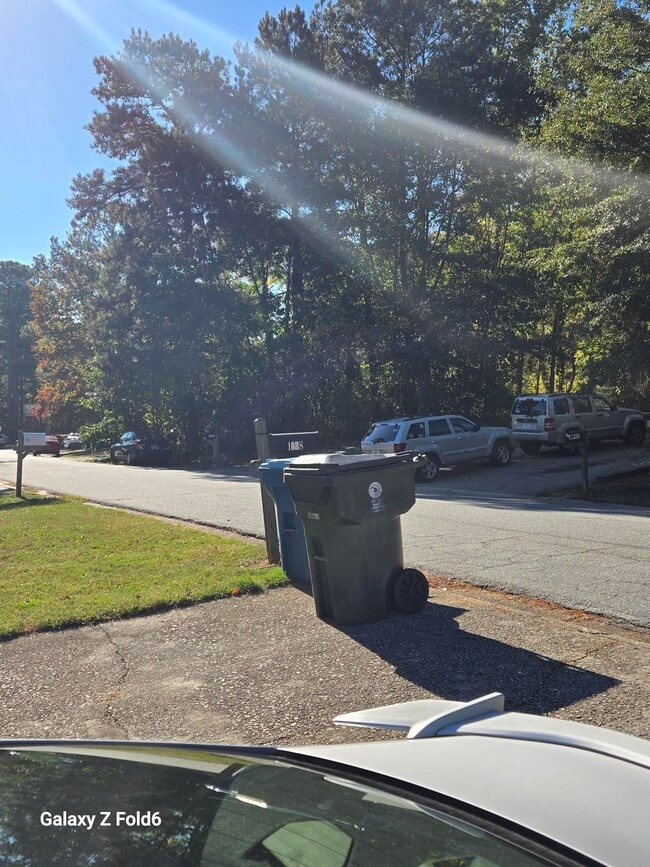 Building Photo - 5552 Estates Ct