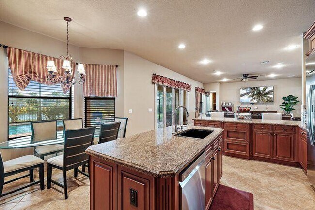 Building Photo - 11678 Sunrise View Ln