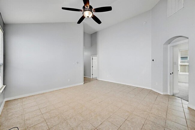 Foto del edificio - 16316 McAloon Way