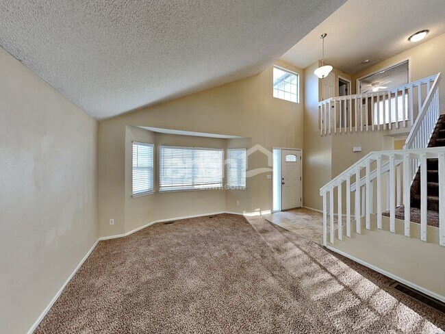 Building Photo - 5191 Fontana Ct