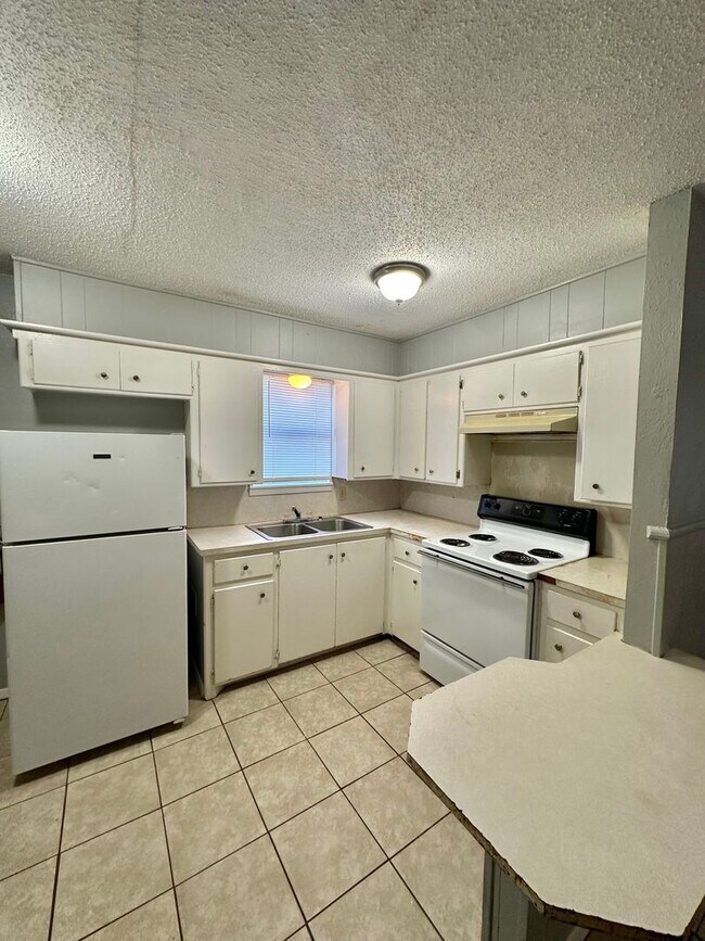 Building Photo - DB 1118 44th Street