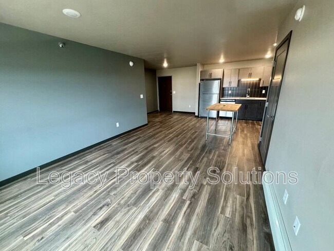 Foto del edificio - 226 E Greenfield Ln