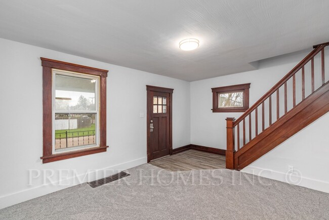 Building Photo - 2103 17th St NE