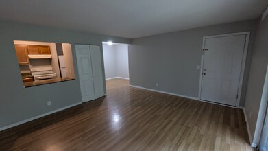 Building Photo - 2553 Brush Ct