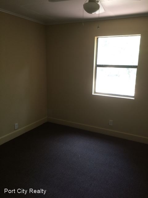 Building Photo - 3 br, 2 bath House - 3111 Parkhurst St.