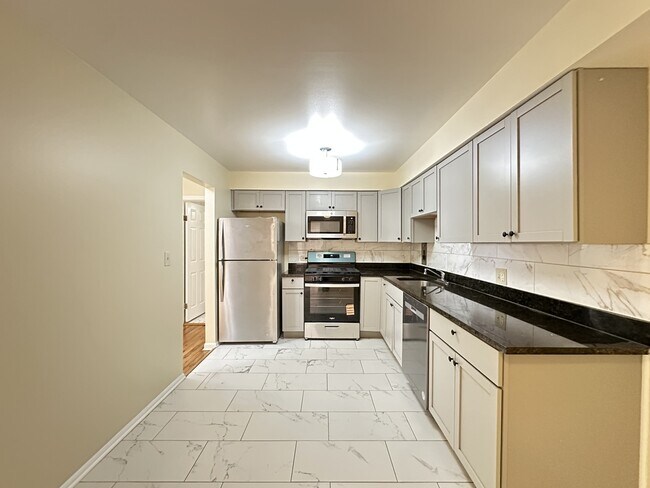 Foto del edificio - 630 Lincoln Ave