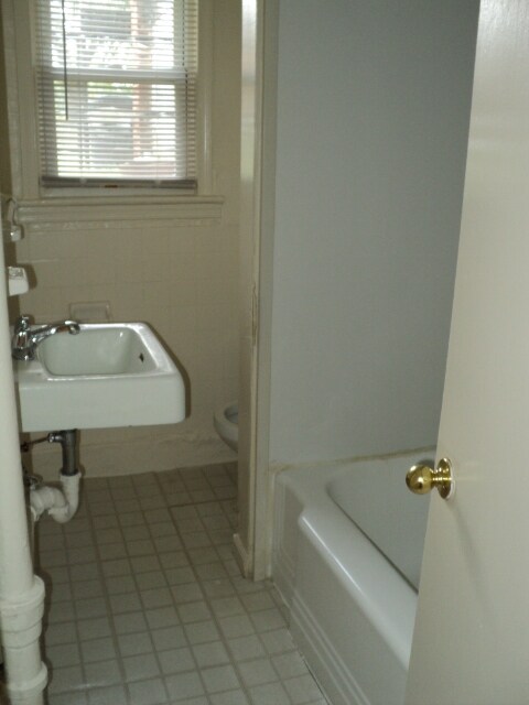 Foto del edificio - 4601 Blaine St NE