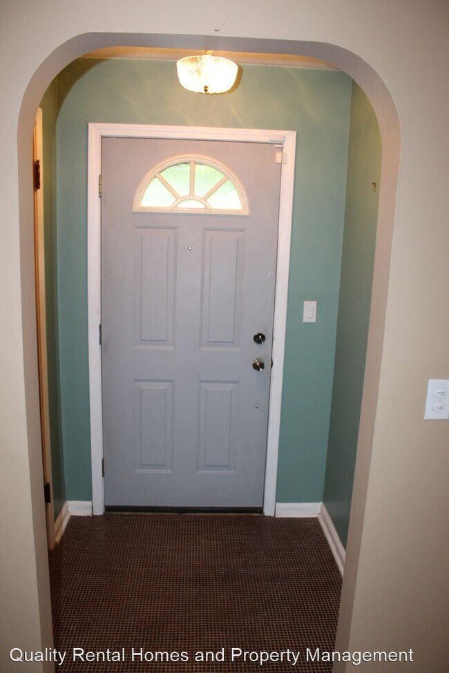 Foto del edificio - 3 br, 1 bath House - 604 Chalmers