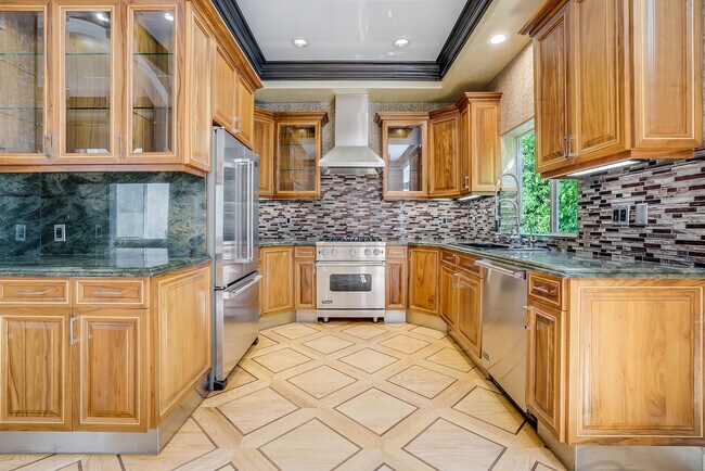 Foto del edificio - 4520 Fulton Ave