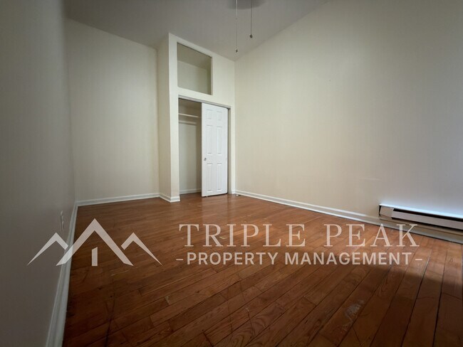 Foto del edificio - 1539 W Erie Ave
