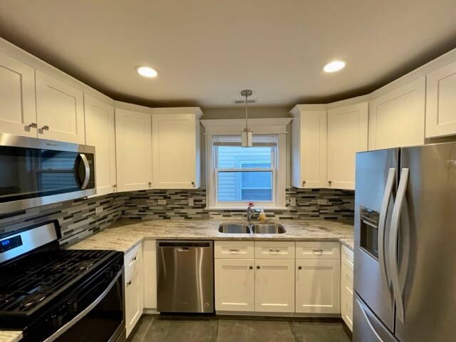 Building Photo - 5839 N Marmora Ave