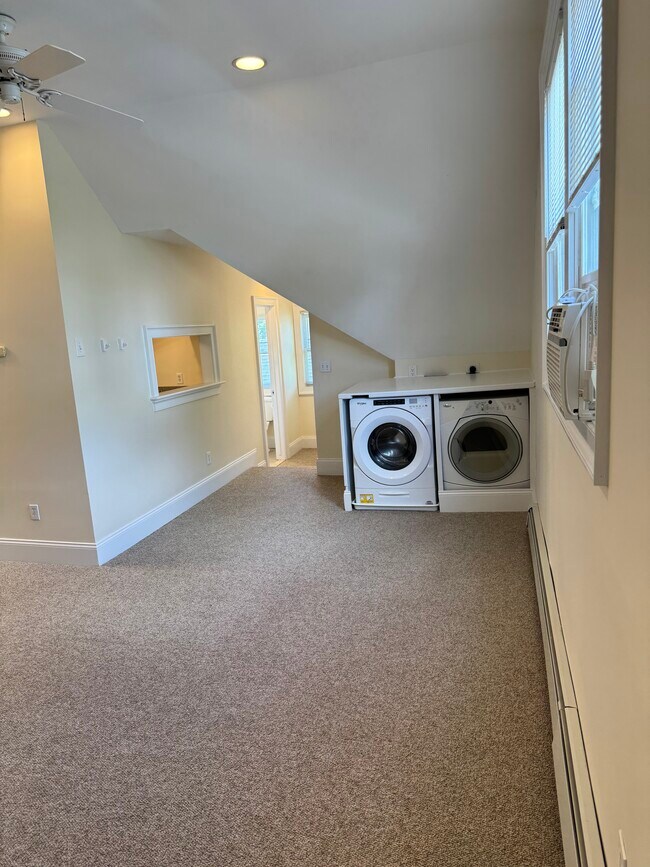 95 Saugatuck Ave Unit 4, Westport, CT 06880 Apartments in Westport