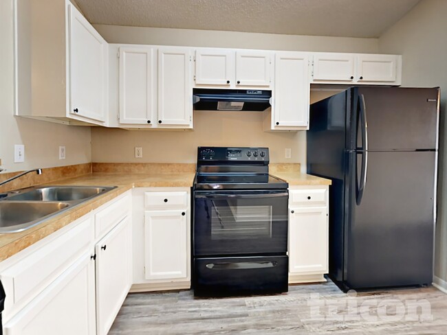 Building Photo - 3151 Kelling St