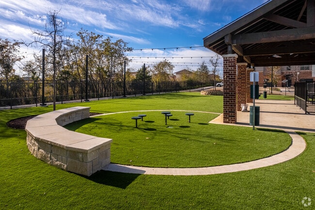 Expansive Pet Park - Mason + Mill