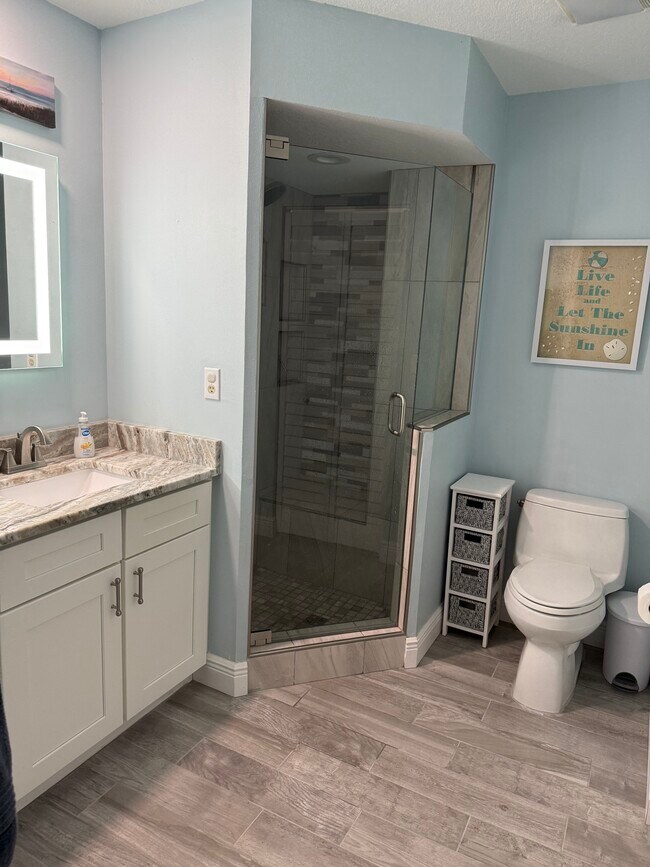 Foto del edificio - 22161 Tallwood Ct