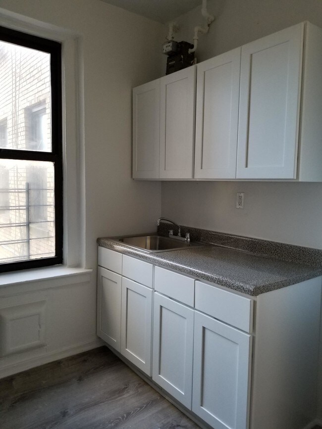 Foto del edificio - 2961-2965 Marion Avenue