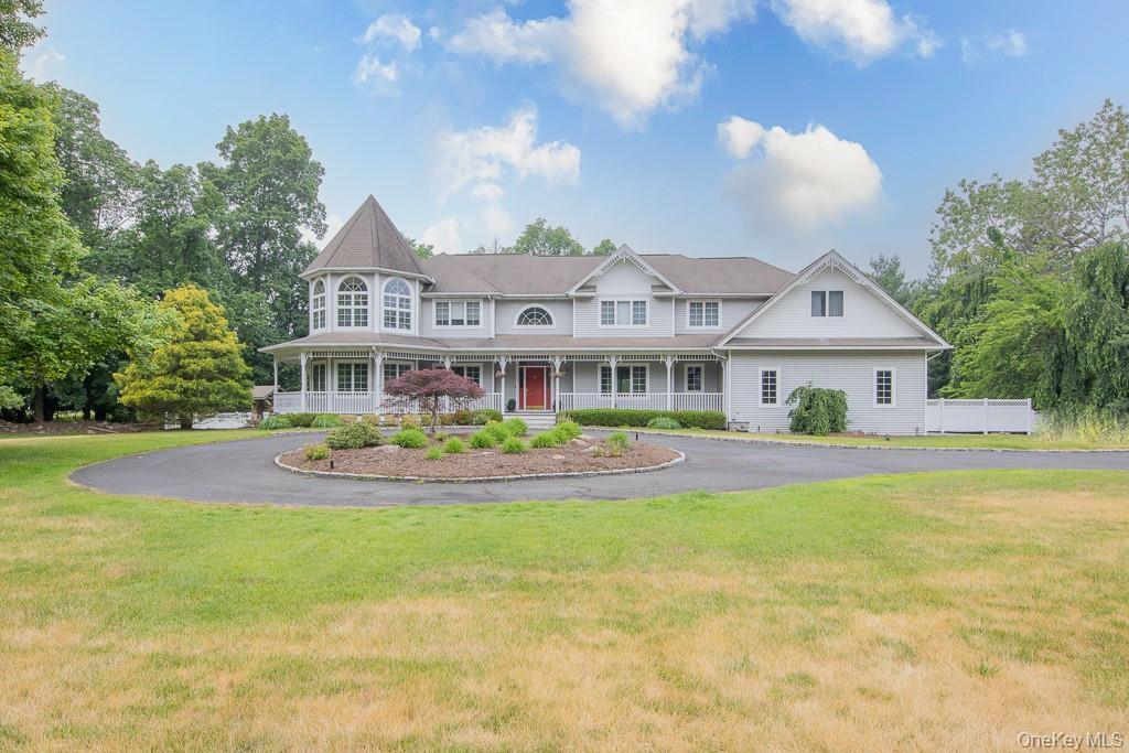 Primary Photo - 185 Spook Rock Rd