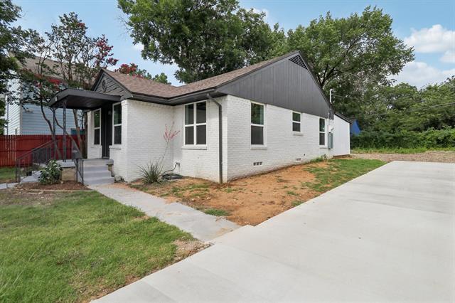 Building Photo - 1105 N Sylvania Ave