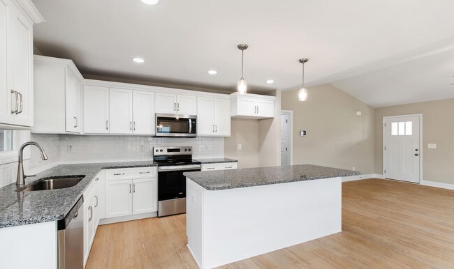 Foto del edificio - 77 Falls Riv ct