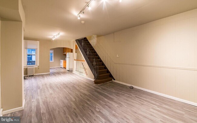 Building Photo - 5740 N 20th St