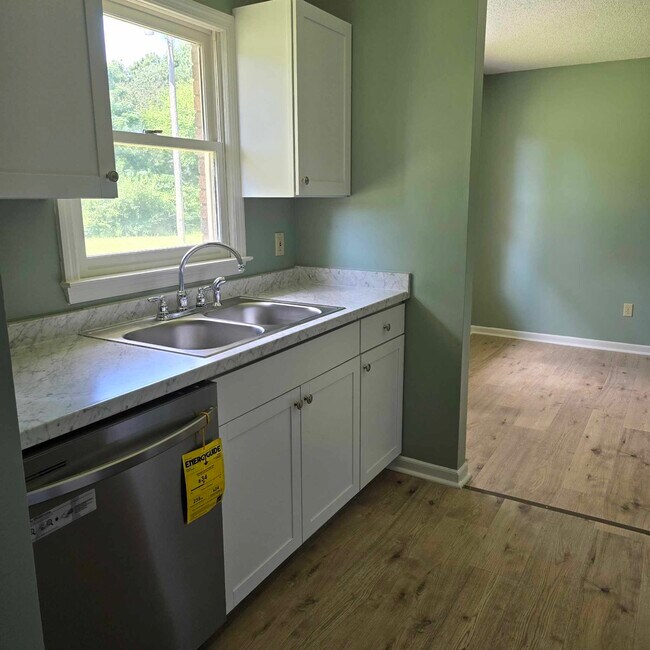 Foto del edificio - 1821 Charles St