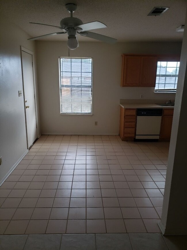 Building Photo - 3 Lake Avenue Mary Esther, FL 32569