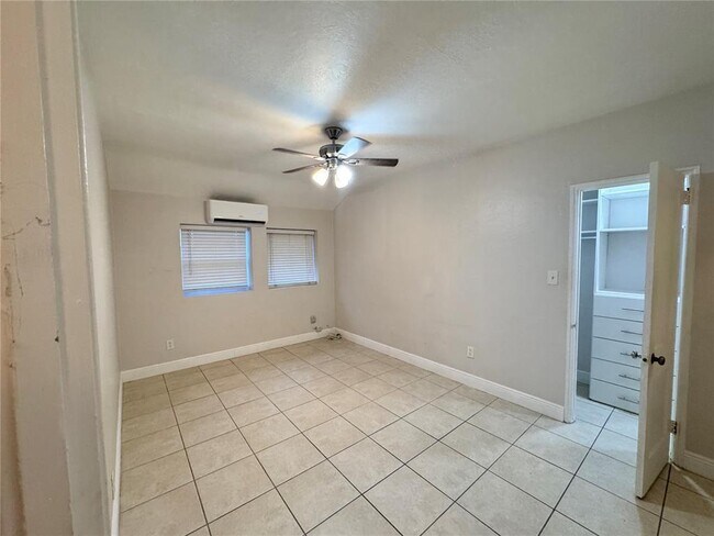 Foto del edificio - 1555 Harrison St