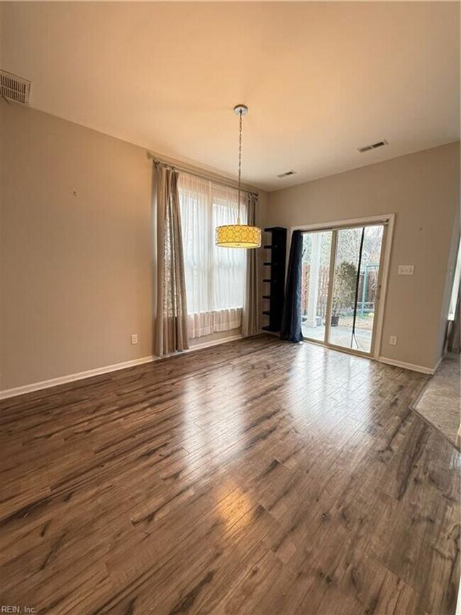 Foto del edificio - 3 BR 2.5 BA House