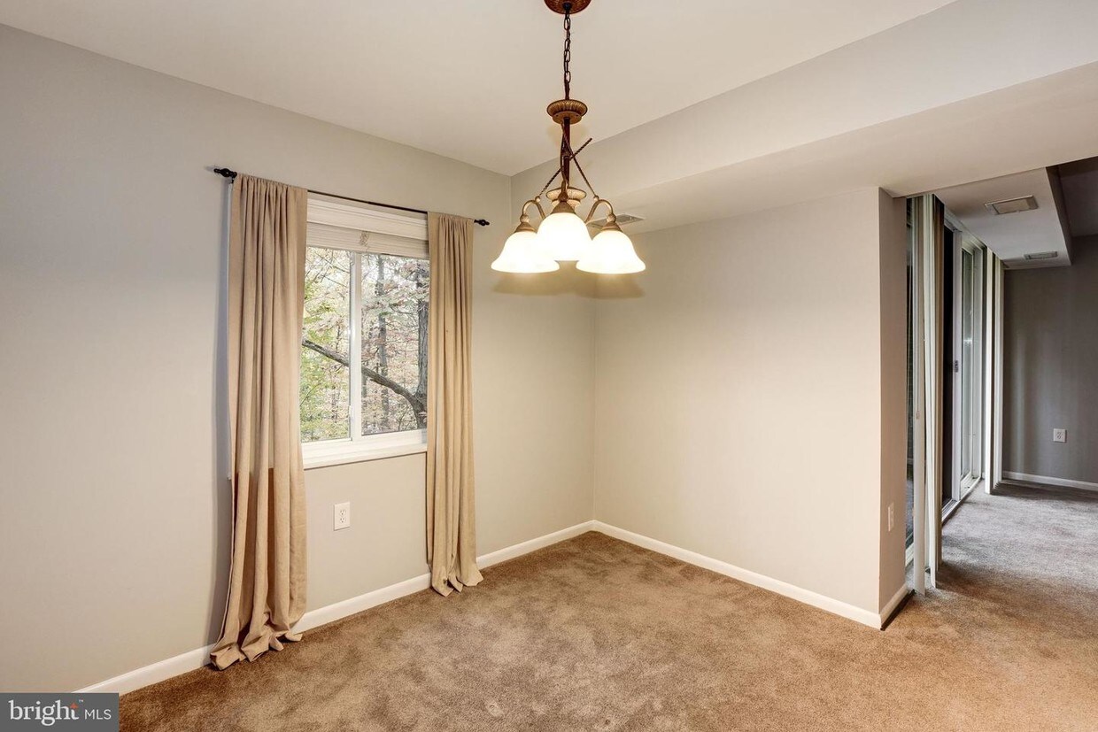 1421 Northgate Square Unit 22B, Reston, VA 20190 Condo for Rent in Reston, VA