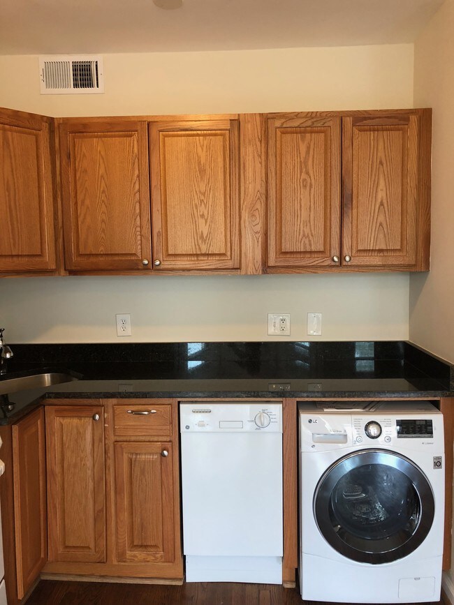 Foto del edificio - 427 7th St SE